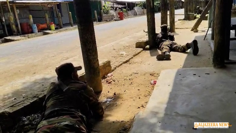 সাজেকে গোলাগুলির মধ্যে আটকে পড়া ৩ হাজার পর্যটক উদ্ধার, দুই জেলায় অবরোধের ডাক