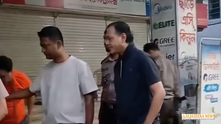 মগবাজারে সংগীতশিল্পী আসিফ আকবরের গাড়িতে গুলিবর্ষণ